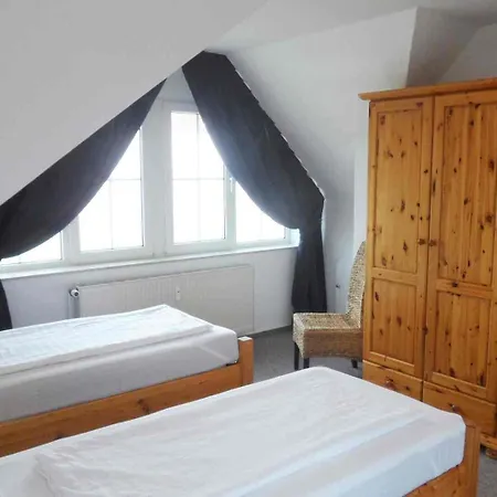 Stralsund, Grosser Balkon, Laendlich Ruhig, 5 Minuten Zur Stadt Appartement *